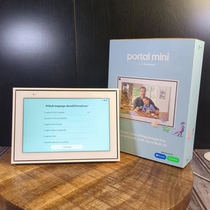 Facebook Portal Mini - Smart Video Calling 8" Touchscreen Display - Weiß - Bild 1 von 3