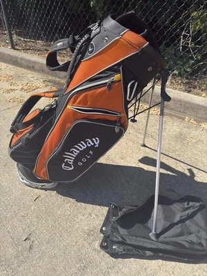 Bolsa de pie de golf Callaway Warbird con divisor de 7 vías - naranja y negra  Foto 1 de 4