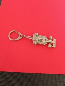 Alter Schlüsselanhänger Renault F1 Team Garage - Oldtimer Keychain - Bild 1 von 6