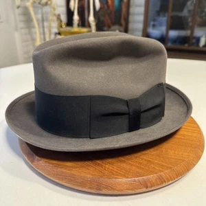 Vintage, Dusty Gray Dobb’s 5th Ave Man's 1960s style Fedora, SZ 7 3/8 - Picture 1 of 8