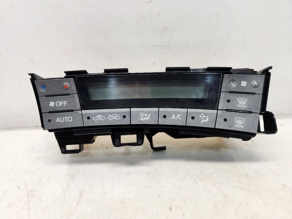 Toyota Prius II 2012 (VIN DU) control de temperatura - automático con aire acondicionado Foto 1 de 4