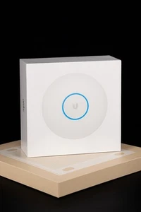 New Ubiquiti UniFi 6 U6-Enterprise-US Ceiling-Mounted WiFi 6E AP - Bild 1 von 1