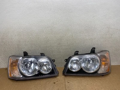 Faros izquierdo+derecho Toyota Highlander 2001 2002 2003 TYC V3497 DW Foto 1 de 4