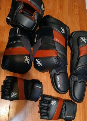  Hayabusa Ikusa Gloves, Chin Guards, Headgear Set Medium - Image 1 of 4