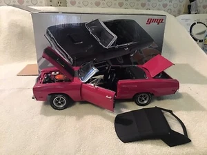 1/18 GMP 1970 Plymouth Road Runner rosa convertible 1/199 - Imagen 1 de 9