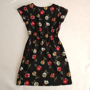 Blue/Black flower pattern "Tucker" dress, Size S, 100% Polyester, RARE find! - Picture 1 of 5