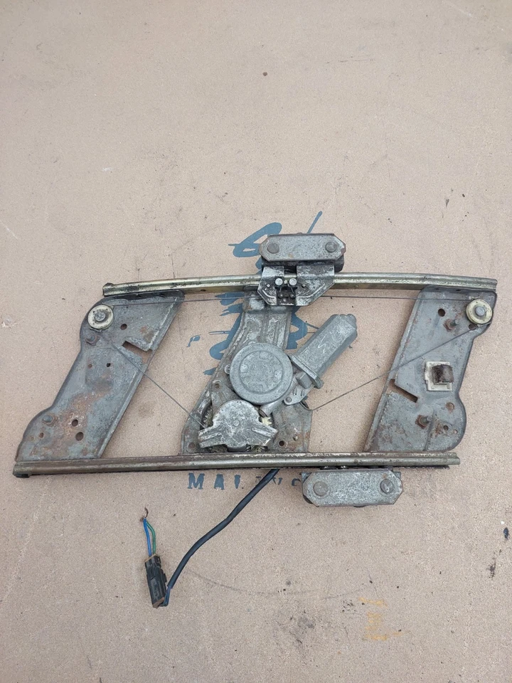 JDM Skyline R32 GTR GTS BNR32 HCR32 Coupe Power Window Motor & Regulator Driver  - Image 1 of 4