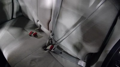 Cinturón de seguridad trasero izquierdo Nissan Cube 2010 10 color tostado 44917 Foto 1 de 4