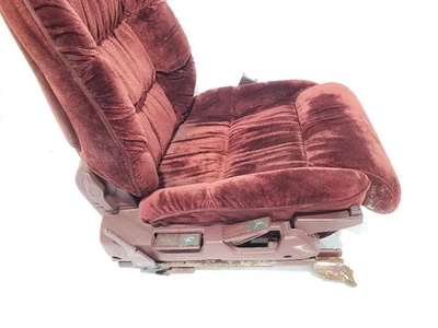 1987 Chrysler Conquest OEM Pair Seats Has Surface Rush On Tracks — 第 1/4 张图片