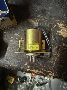 GUARDIAN ELECTRIC A420-062665-02 T12X13-C-24VDC SOLENOID-NEW NO BOX - Picture 1 of 3