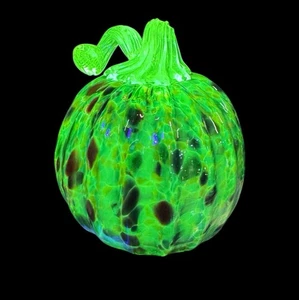 Uranium Glass vaseline Halloween Pumpkin custom - Picture 1 of 4
