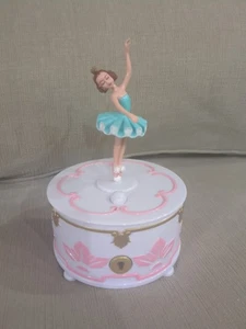 Disney Fairies Wendy's Music Box Ballerina  Jewelry Box Musical READ - Picture 1 of 7