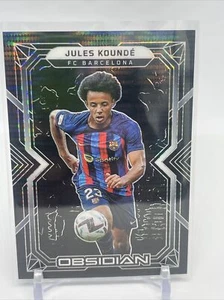 Jules Kounde Panini Calcio ossidiana 2022/23 05/11 FC Barcelona Pulsar Bianca - Foto 1 di 6