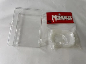 Colmillos de plástico Morbius: The Living Vampire (1992) SELLADOS con estuche de almacenamiento ¡Bonito! - Imagen 1 de 4