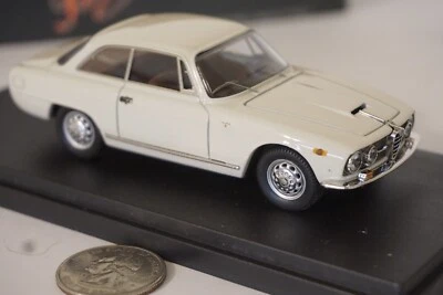 1/43 Bang Alfa Romeo 2600 Sprint Scarfiotti 1962 blanco antiguo Foto 1 de 2