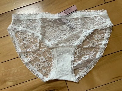 Braguita de bikini Victoria's Secret malla talla mediana floral marfil Foto 1 de 3