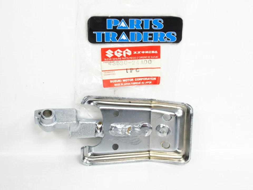 Nuevo de Lote Antiguo Original Suzuki estribo Delantero Derecho Silver Cavalcade 1400 GV1400G 1986-1988 Foto 1 de 1