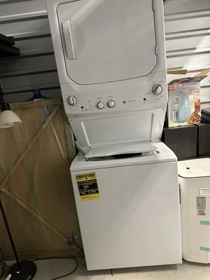 GE PFQ97HSPVDS 4.8cu.ft. Smart Washer Dryer - Image 1 of 3