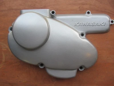 Крышка левого карбюратора Kawasaki A1SS A1 A7 A7SS Avenger Samurai 14030-010 - Изображение 1 из 2