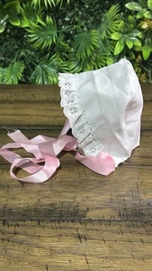 Vintage Infant Baby Bonnet White Eyelet Trim, Easter, Sunhat, Beach, Christening - Picture 1 of 6