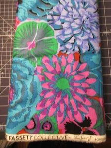 Kaffe Fassett Cotton Fabric 1 FQ Blue Purple Pink Lg Floral Print Bekah Cobolt - Picture 1 of 6