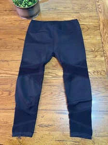 Fabletics Crop Capri Black Mesh Cut out Leggings Sz XL? - Picture 1 of 8