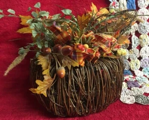Natural Vine Autumn Leaves & Acorns Plaid Ribbon Thanksgiving Fall Decoration - Picture 1 of 5
