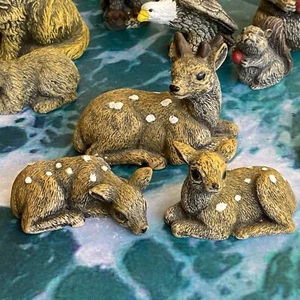 Deer Family 3 Resin Figurines ~See Video~ Vintage Realistic Deer Figurines - Picture 1 of 4