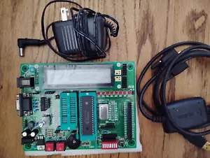 Microprocessor Evaluation Board PIC18F microcontroller trainer PIC18F452 - Picture 1 of 2