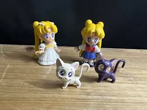 1996 IRWIN TOYS LOOSE LOT 2 SAILOR MOON 2" Figure PRINCESS SERENA+2 CATS LUNA - Picture 1 of 8