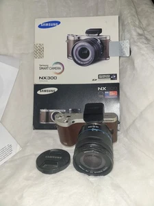 Samsung Smart Camera NX300 18-55 Mn Kit con software *senza accordo * non testato - Foto 1 di 22
