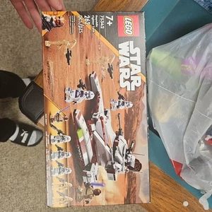 LEGO 75342 Star Wars Republic Fighter Tank - Picture 1 of 3