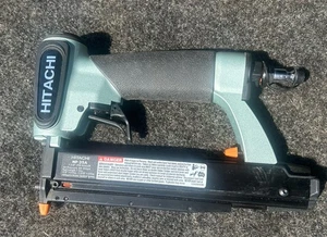 HITACHI HPT NP35A 23-Gauge 1-3/8" PIN NAILER - Picture 1 of 5