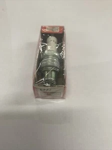 L77J - Champion Spark Plug - Picture 1 of 1