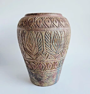 Stunning 10-Inch Rustic Clay Pottery Vase - Hefty 6Lbs with Carved Design - Picture 1 of 8