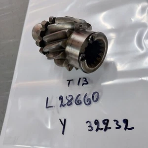 USED TRACTOR PARTS JOHN DEERE L28660 Gear fit 2750 - Picture 1 of 1