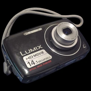 Panasonic Lumix DMC-S3 14.1 Mega Pixel Black Digital Camera With Battery TESTED - Bild 1 von 15