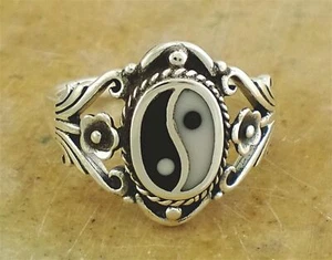 ANILLO YIN YANG GRANDE PLATA ESTERLINA .925 talla 11 estilo# r2021 - Imagen 1 de 2