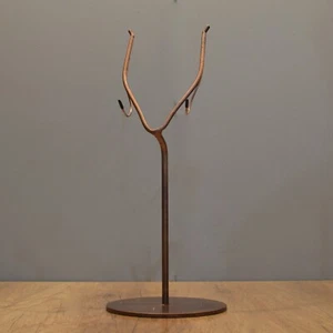 Soporte de exhibición de metal de 16" de alto para máscaras planas y otros objetos de arte - Base de 6" - Imagen 1 de 4
