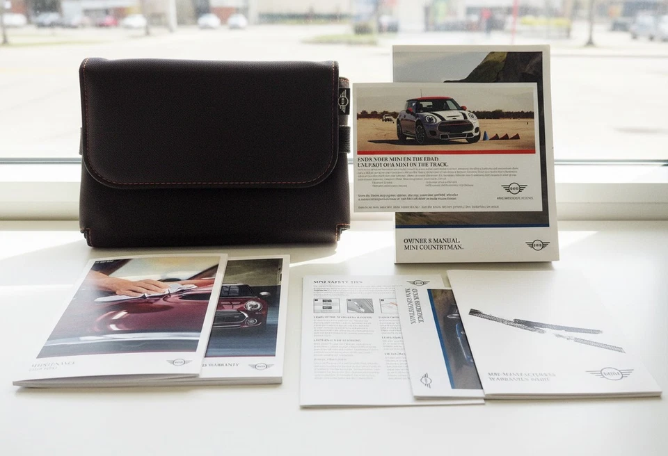 2019 Mini Cooper Countryman Owner's Manual Set - Image 1 of 1