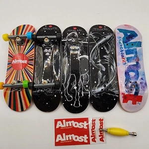 Lote de 5 Tech Deck Casi Pegatinas Mini Patinetas Diapasones - Imagen 1 de 4