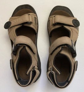 New Men’s St John’s Bay “Rapids” Tan Sandals Size 10M - Adjustable Straps - Picture 1 of 10