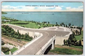 1944 LINCON MEMORIAL BRIDGE MILWAUKEE BAY WISCONSIN VINTAGE LINEN POSTCARD - Picture 1 of 2