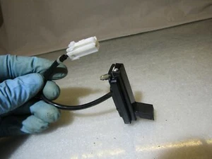 Isuzu Trooper Duty 98-02 3.0 4JX1 door open close switch sensor button - Picture 1 of 4
