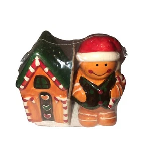 NIP New Gingerbread Man Salt & House Pepper Ceramic Shakers Christmas #1 Fun - Picture 1 of 8