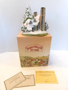 David Winter Snow Cottage 1984 w/Box and COA - Picture 1 of 9