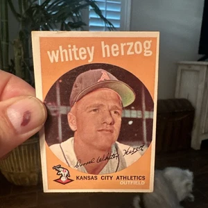 1959 Topps - Whitey Herzog #392 Salón de la fama ¡Belleza! - Imagen 1 de 2