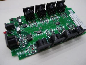 8 Way MIDI Thru/Splitter, 1 In x 8 Thru, Live Usage / Pro Studio, Synthesizer - Picture 1 of 3