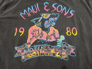 Vintage Maui & Sons 1980 Aloha Daze Sharkman T-Shirt Gr. XL Faded Black Gray - Bild 1 von 22