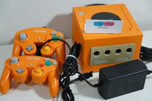 Nintendo Game Cube JUNK Controller × 2 + console for parts - Picture 1 of 3